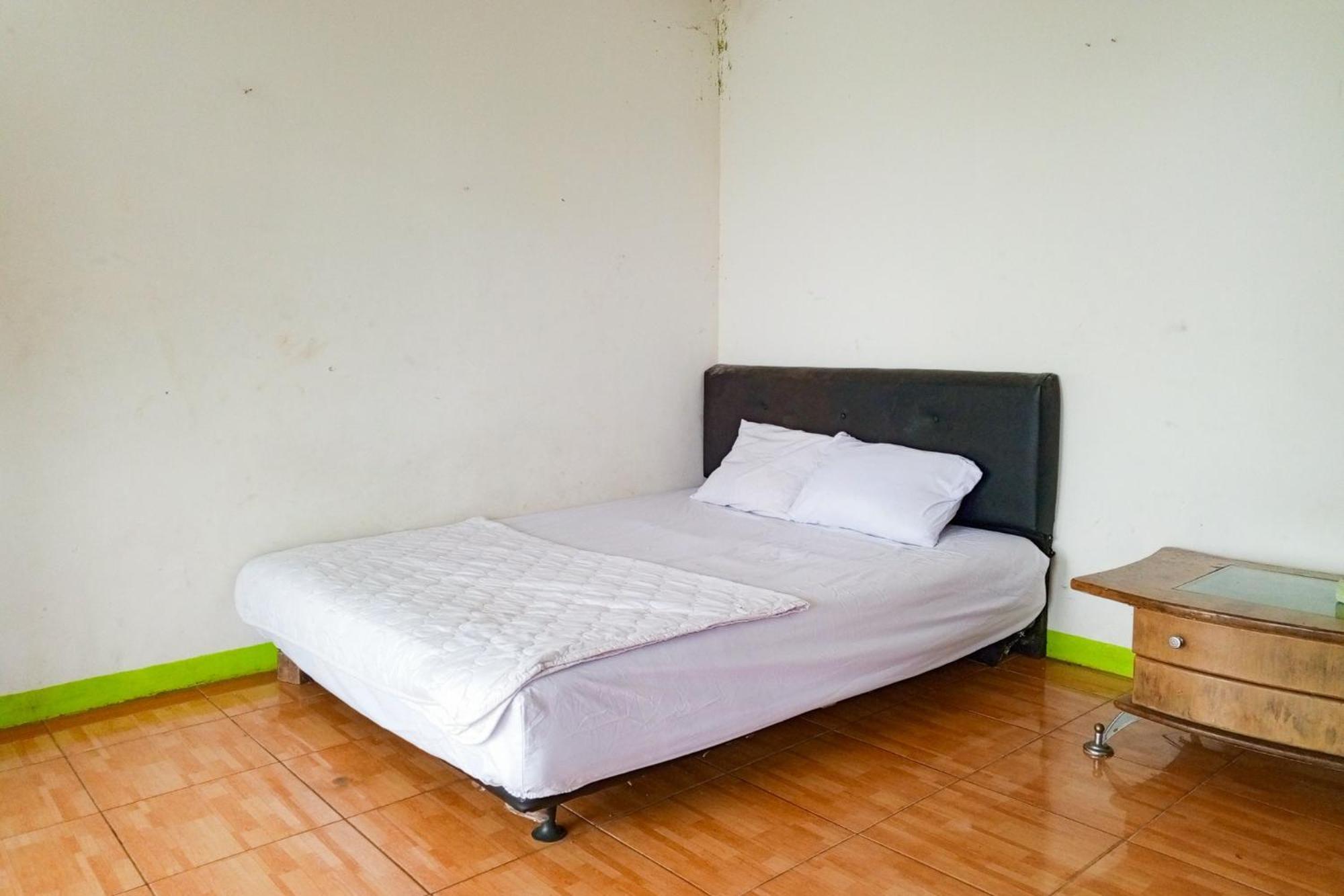 Villa Kampus Near Taman Safari Cisarua Puncak Redpartner Bogor Ngoại thất bức ảnh