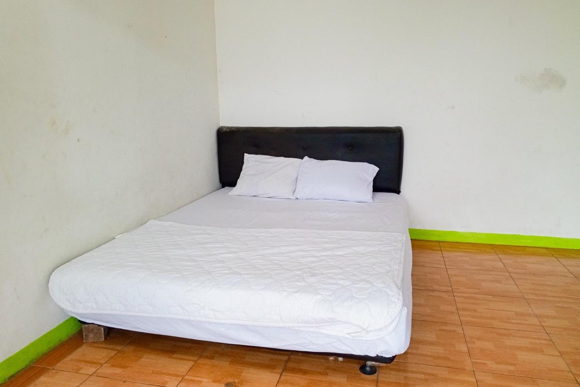 Villa Kampus Near Taman Safari Cisarua Puncak Redpartner Bogor Ngoại thất bức ảnh