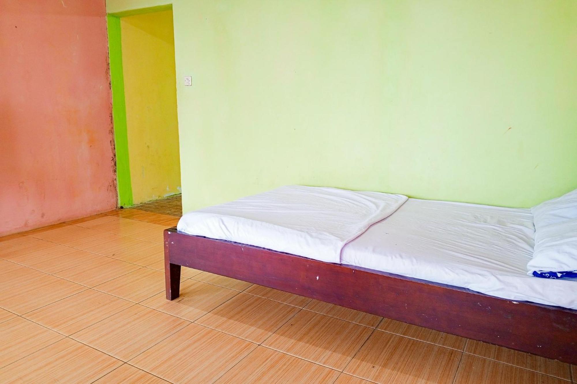 Villa Kampus Near Taman Safari Cisarua Puncak Redpartner Bogor Ngoại thất bức ảnh