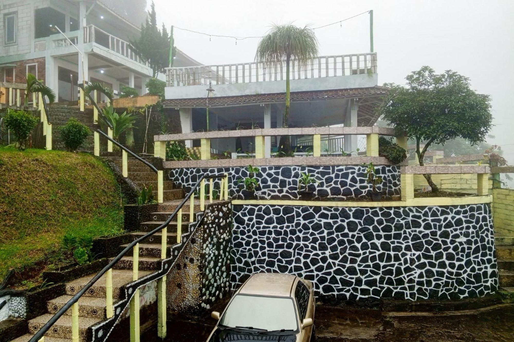 Villa Kampus Near Taman Safari Cisarua Puncak Redpartner Bogor Ngoại thất bức ảnh
