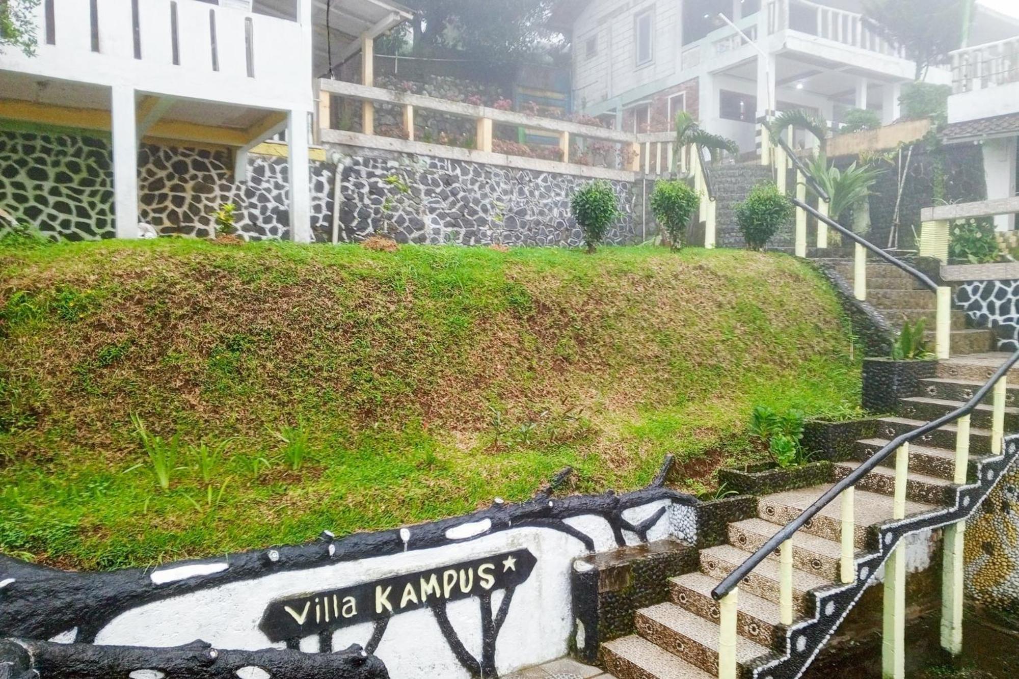 Villa Kampus Near Taman Safari Cisarua Puncak Redpartner Bogor Ngoại thất bức ảnh