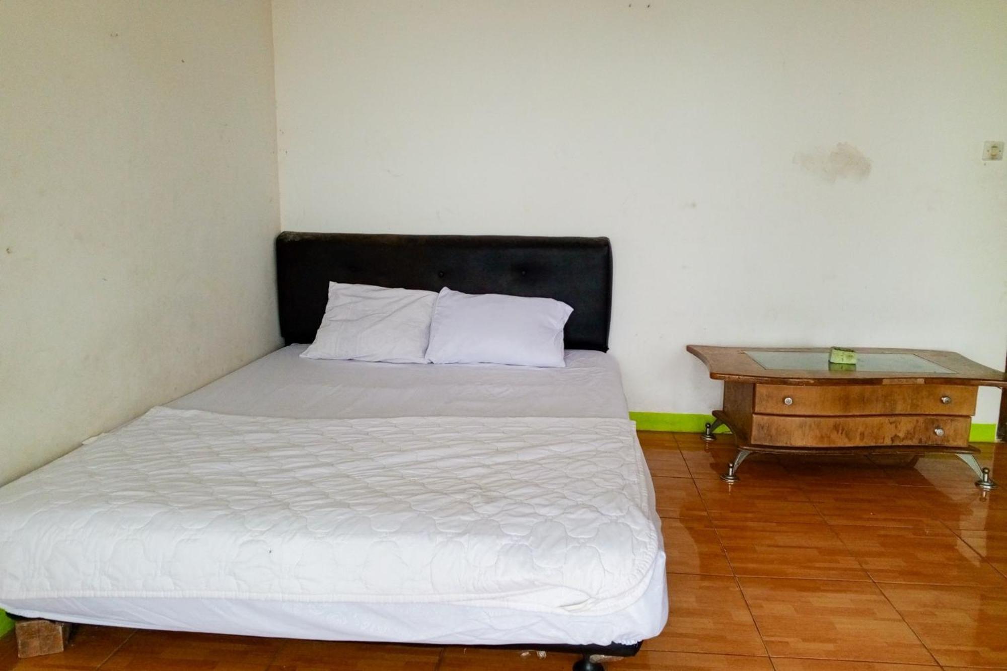 Villa Kampus Near Taman Safari Cisarua Puncak Redpartner Bogor Ngoại thất bức ảnh